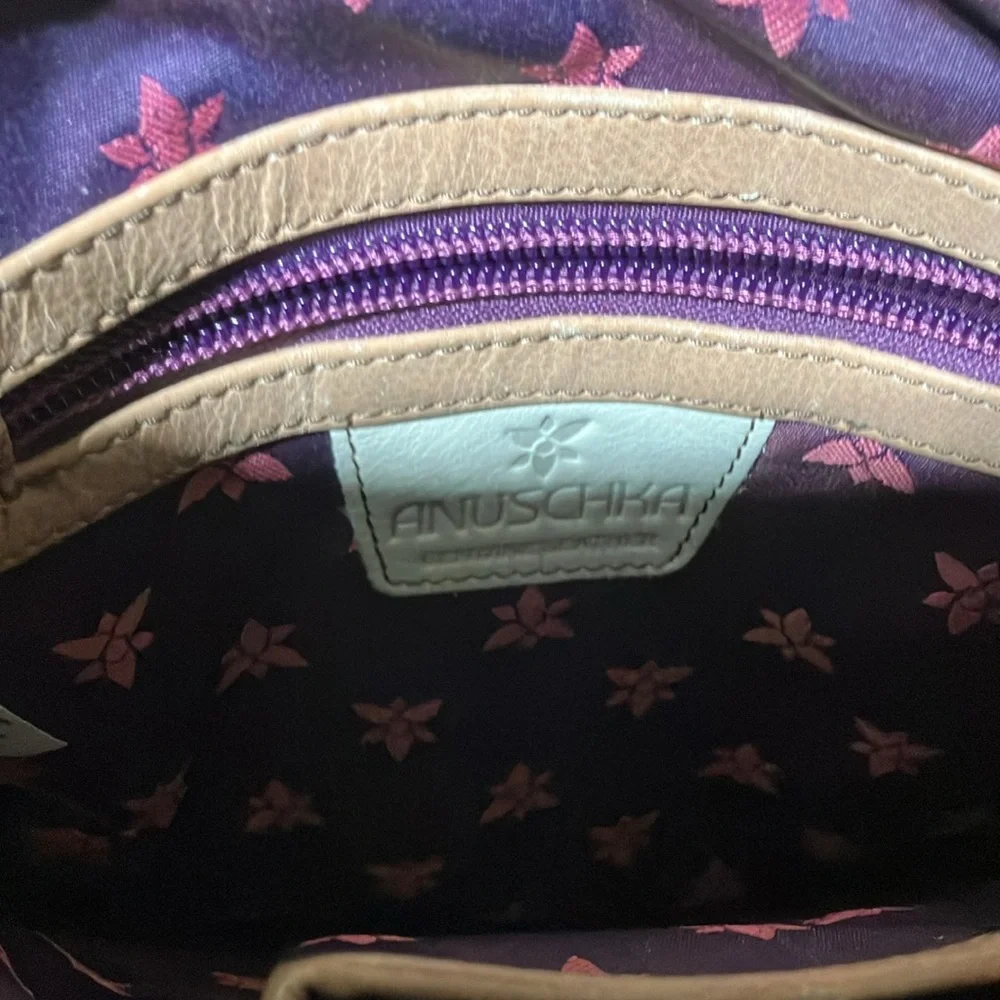 Anuschka crossbody messenger